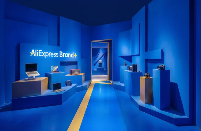Brand+ 笔记本电脑与智能设备体验区